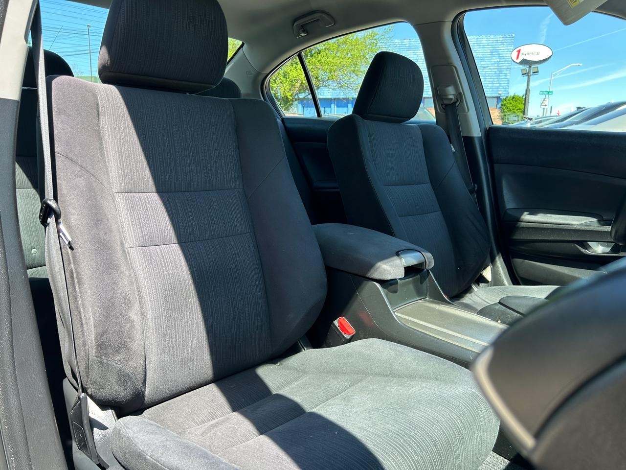 Honda Accord Sdn 4dr I4 Auto LX 2012