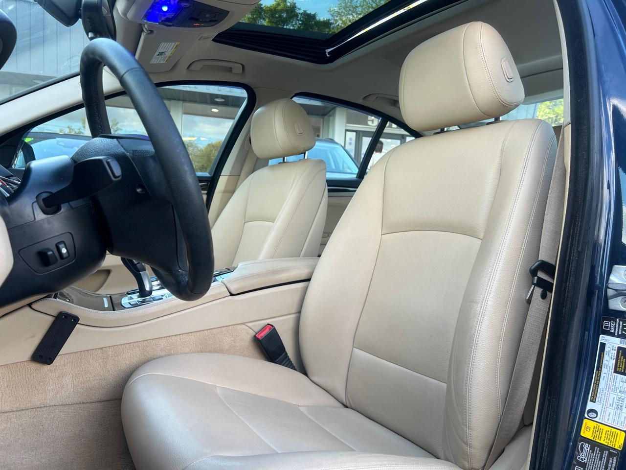 BMW 5 Series 4dr Sdn 535i xDrive AWD 2014