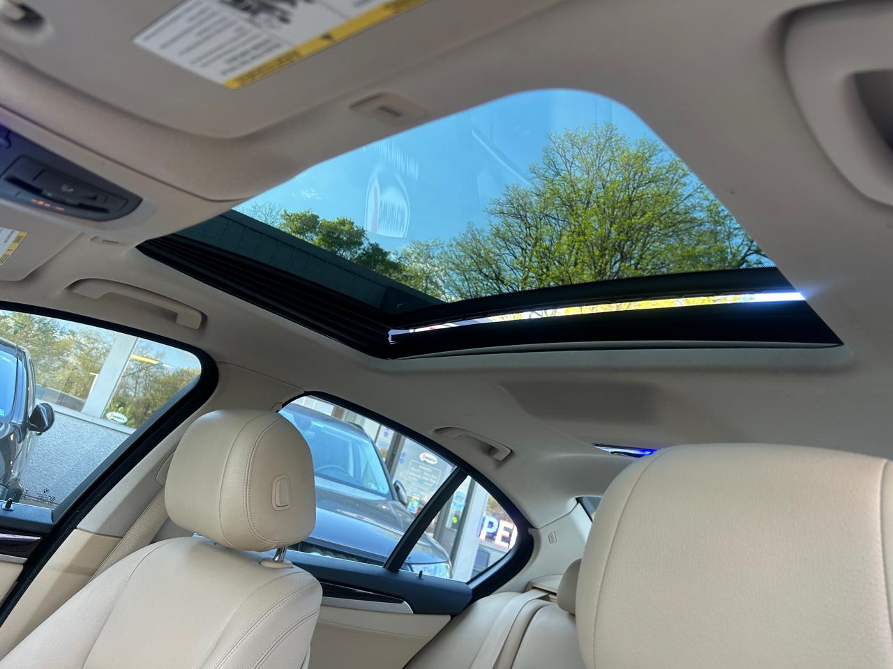 BMW 5 Series 4dr Sdn 535i xDrive AWD 2014