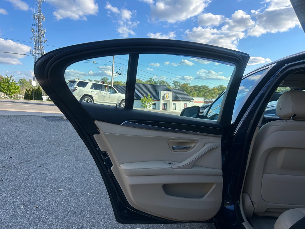 BMW 5 Series 4dr Sdn 535i xDrive AWD 2014