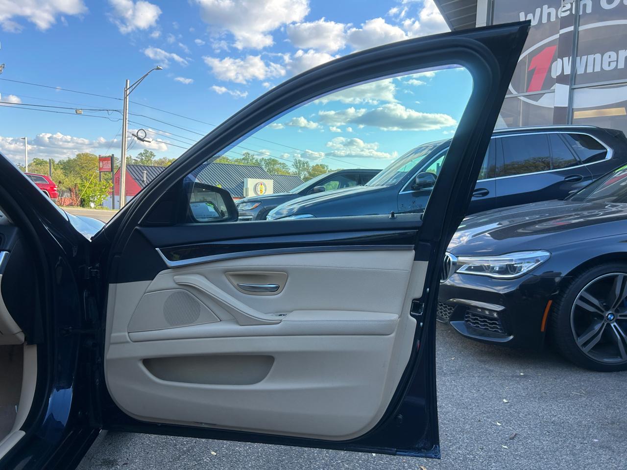 BMW 5 Series 4dr Sdn 535i xDrive AWD 2014