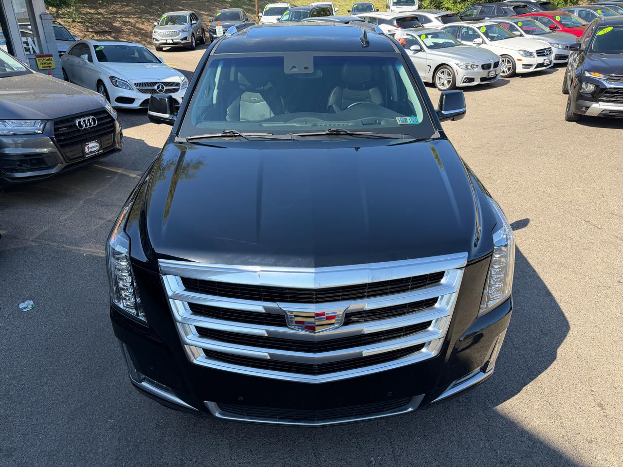 Cadillac Escalade ESV 4WD 4dr Luxury 2018