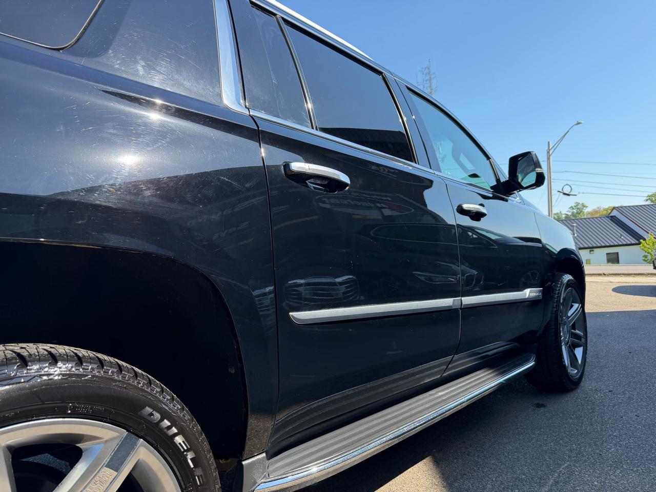 Cadillac Escalade ESV 4WD 4dr Luxury 2018