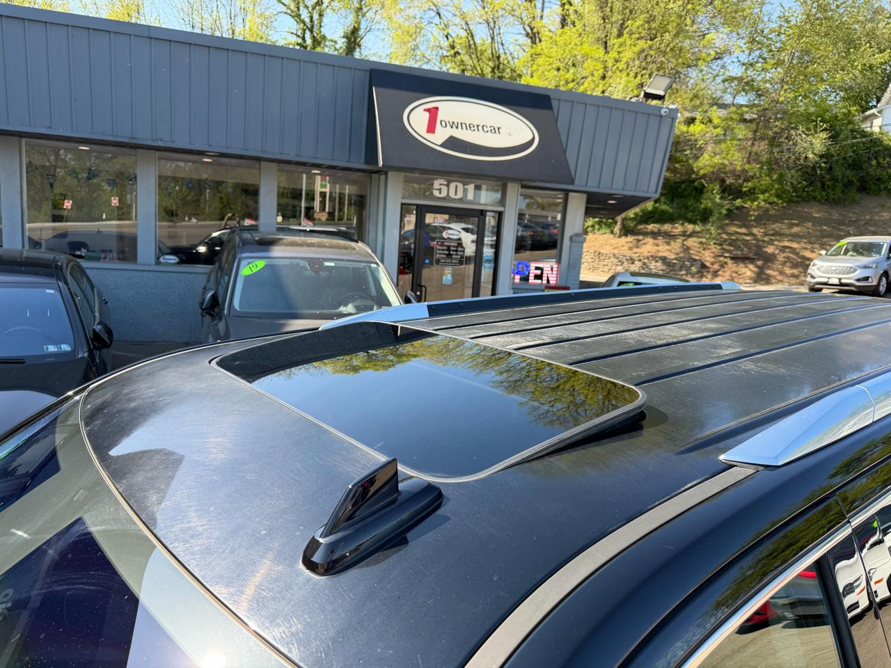 Cadillac Escalade ESV 4WD 4dr Luxury 2018