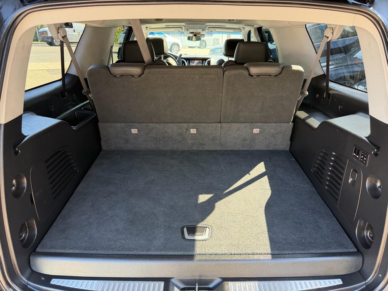 Cadillac Escalade ESV 4WD 4dr Luxury 2018