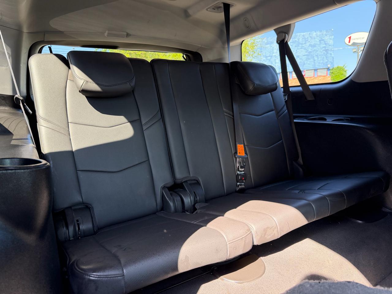 Cadillac Escalade ESV 4WD 4dr Luxury 2018