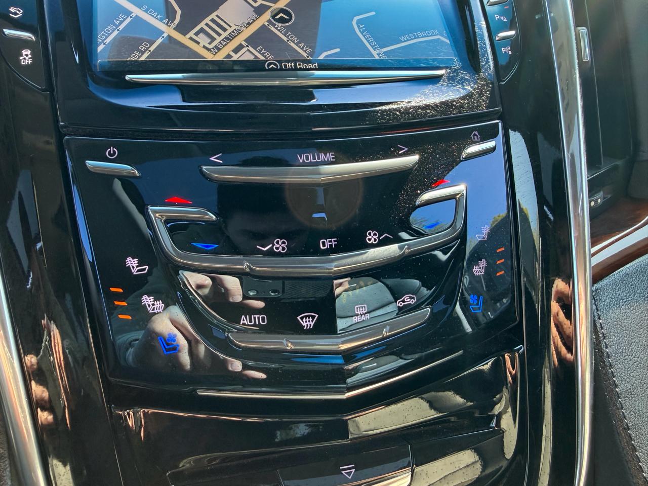 Cadillac Escalade ESV 4WD 4dr Luxury 2018