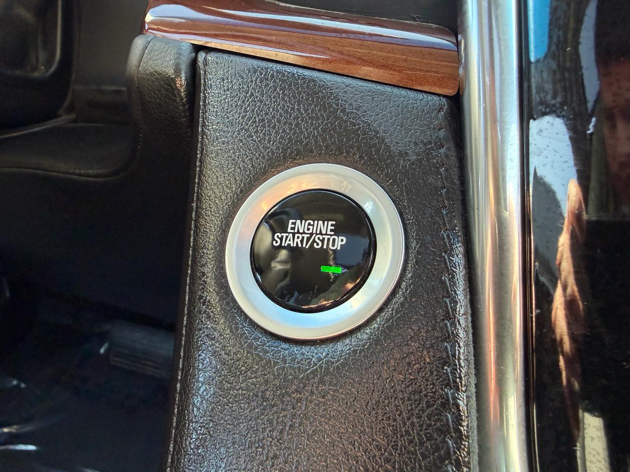 Cadillac Escalade ESV 4WD 4dr Luxury 2018