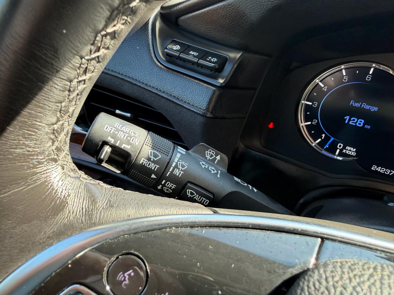 Cadillac Escalade ESV 4WD 4dr Luxury 2018