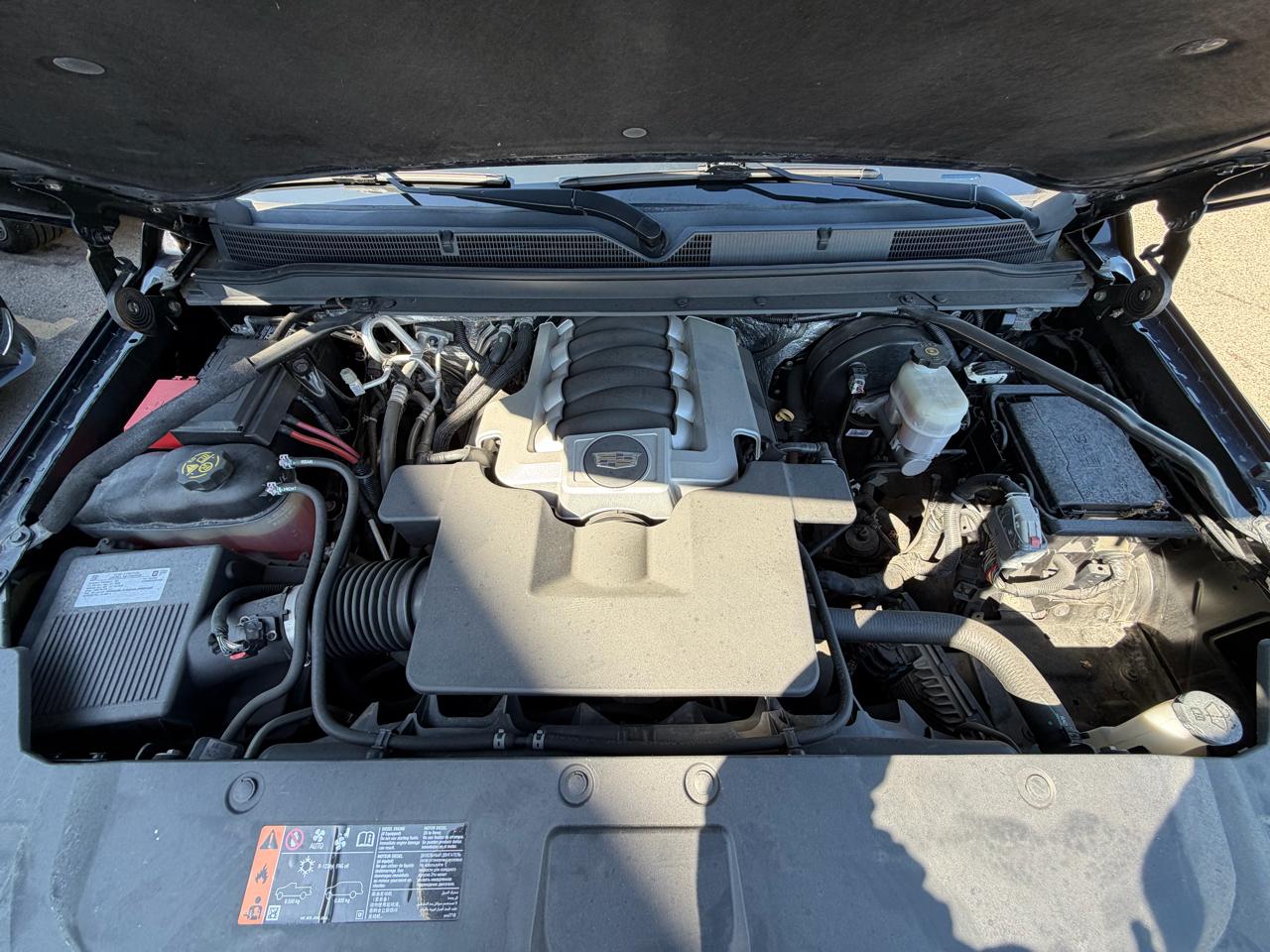 Cadillac Escalade ESV 4WD 4dr Luxury 2018