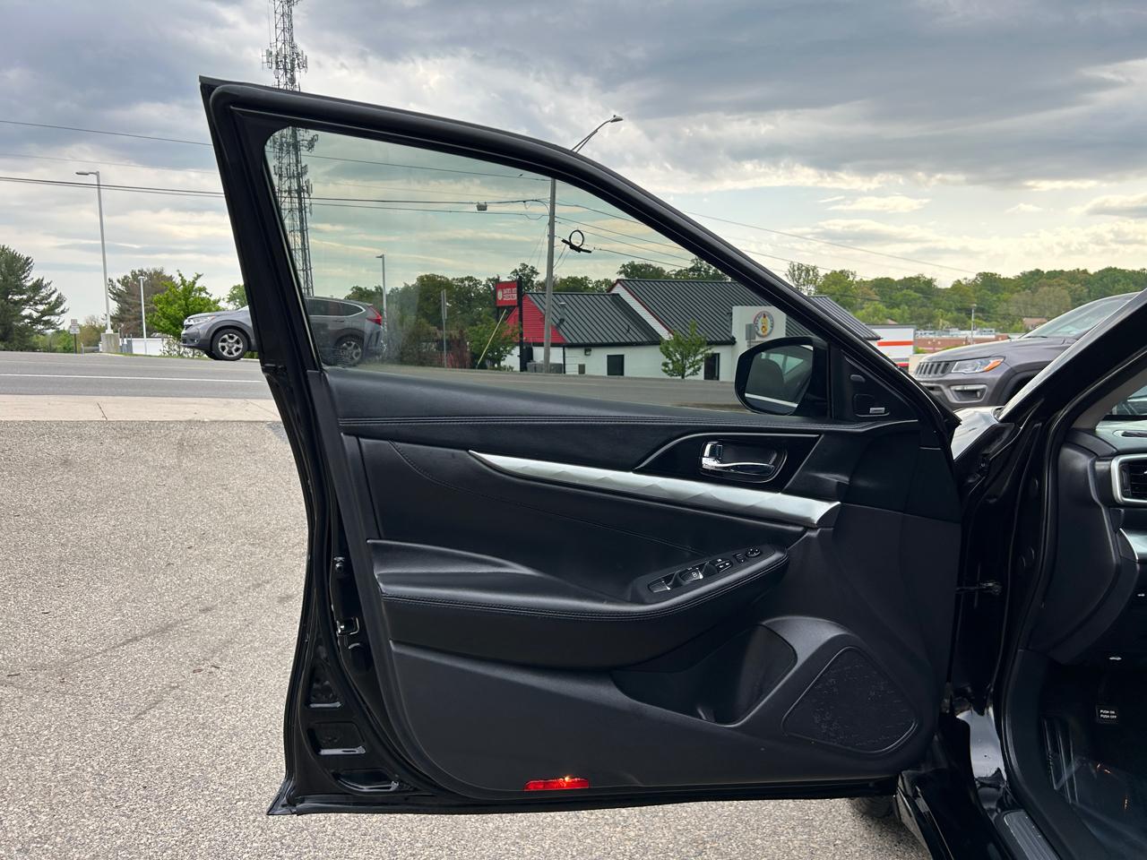 Nissan Maxima SR 3.5L 2017