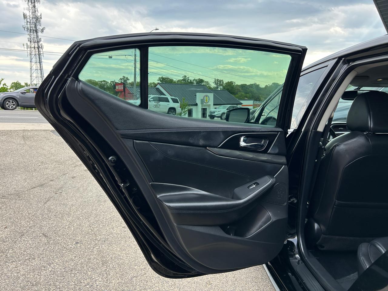 Nissan Maxima SR 3.5L 2017