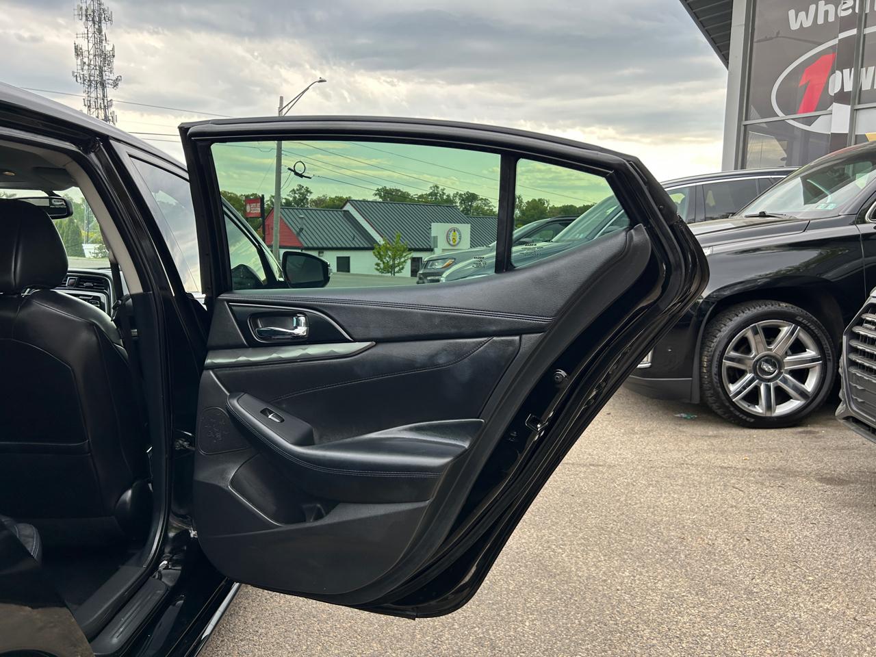 Nissan Maxima SR 3.5L 2017