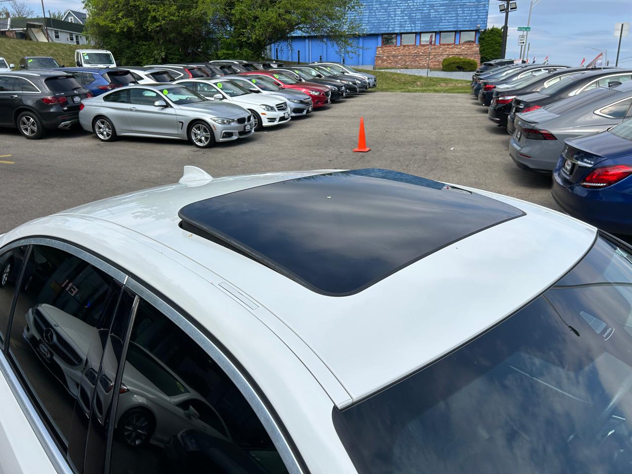 BMW 3 Series 330i xDrive Sedan North America 2020