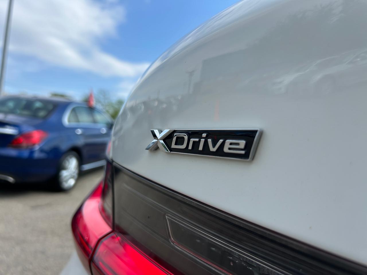 BMW 3 Series 330i xDrive Sedan North America 2020