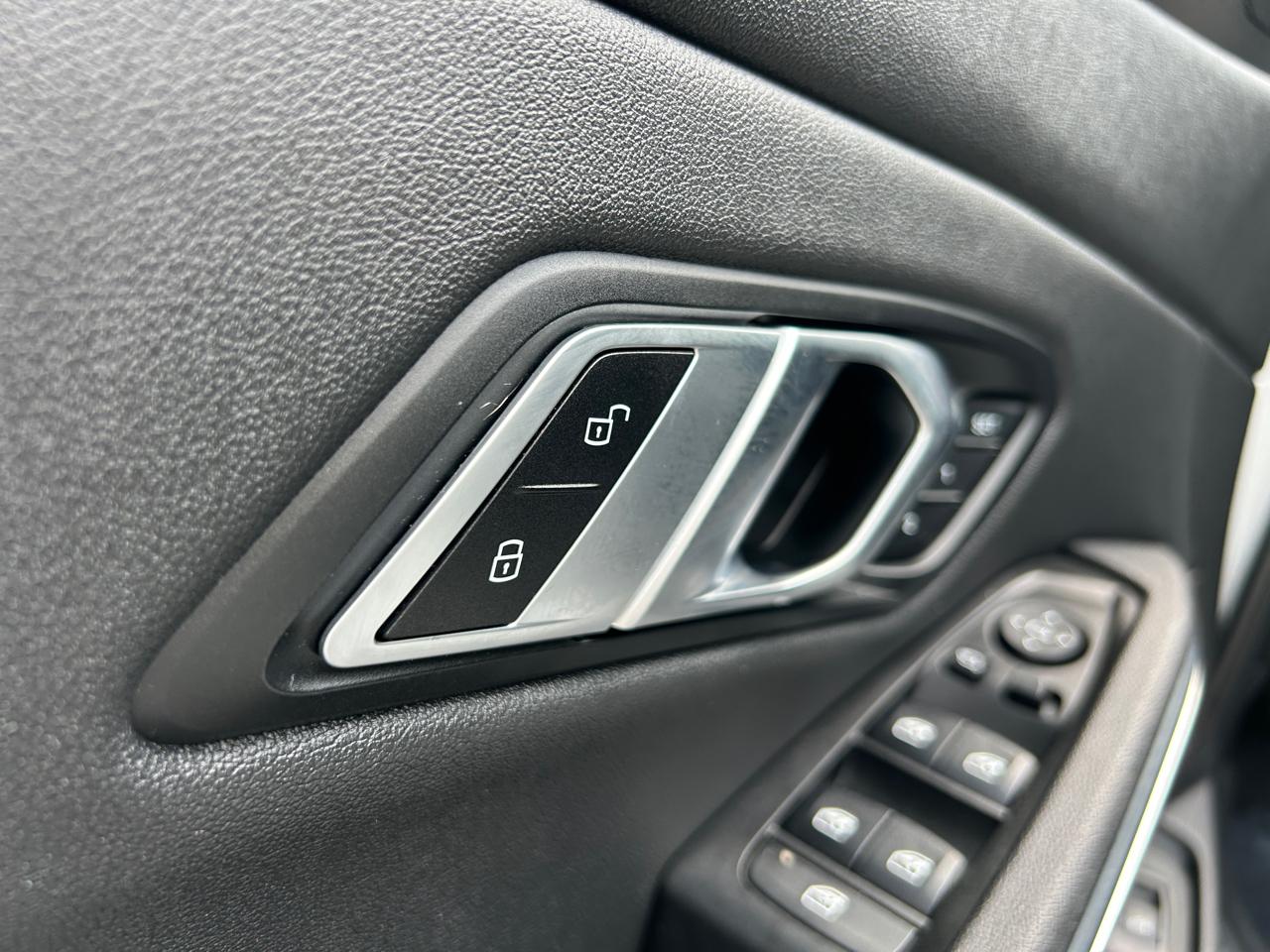 BMW 3 Series 330i xDrive Sedan North America 2020