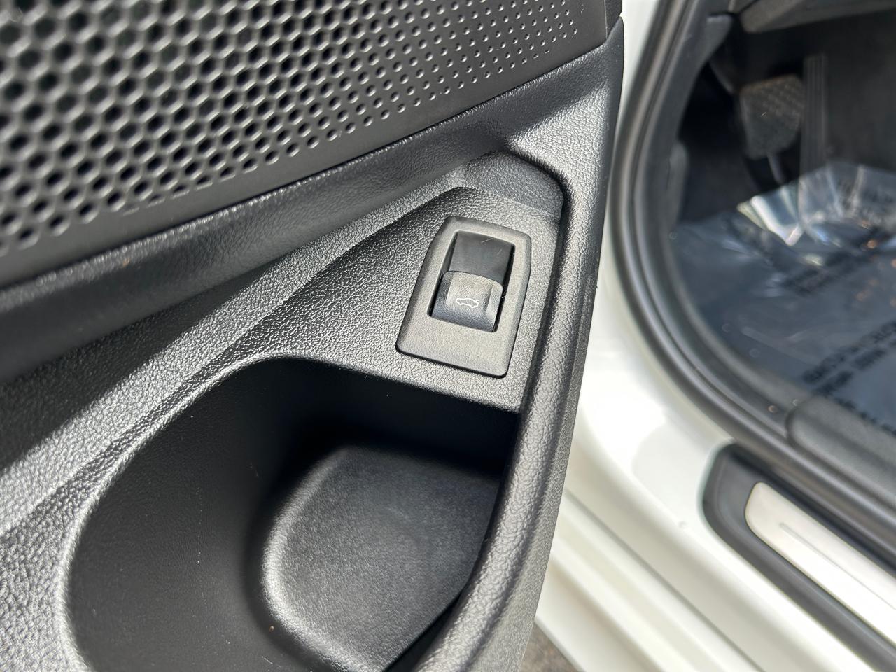 BMW 3 Series 330i xDrive Sedan North America 2020