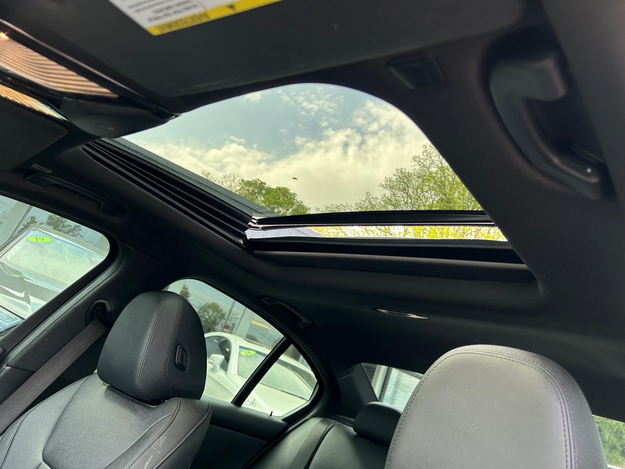 BMW 3 Series 330i xDrive Sedan North America 2020