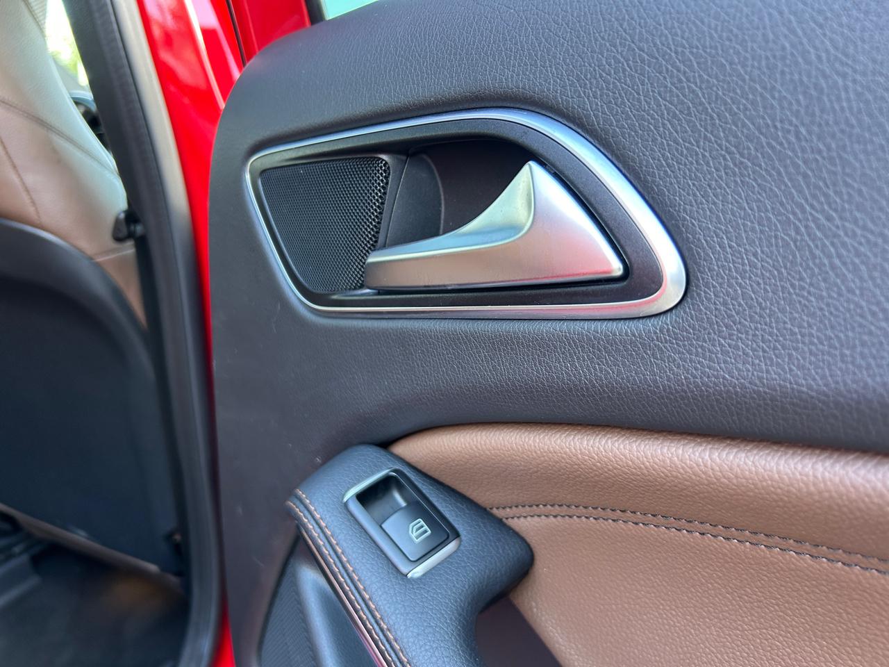 Mercedes-Benz GLA 4MATIC 4dr GLA 250 2016