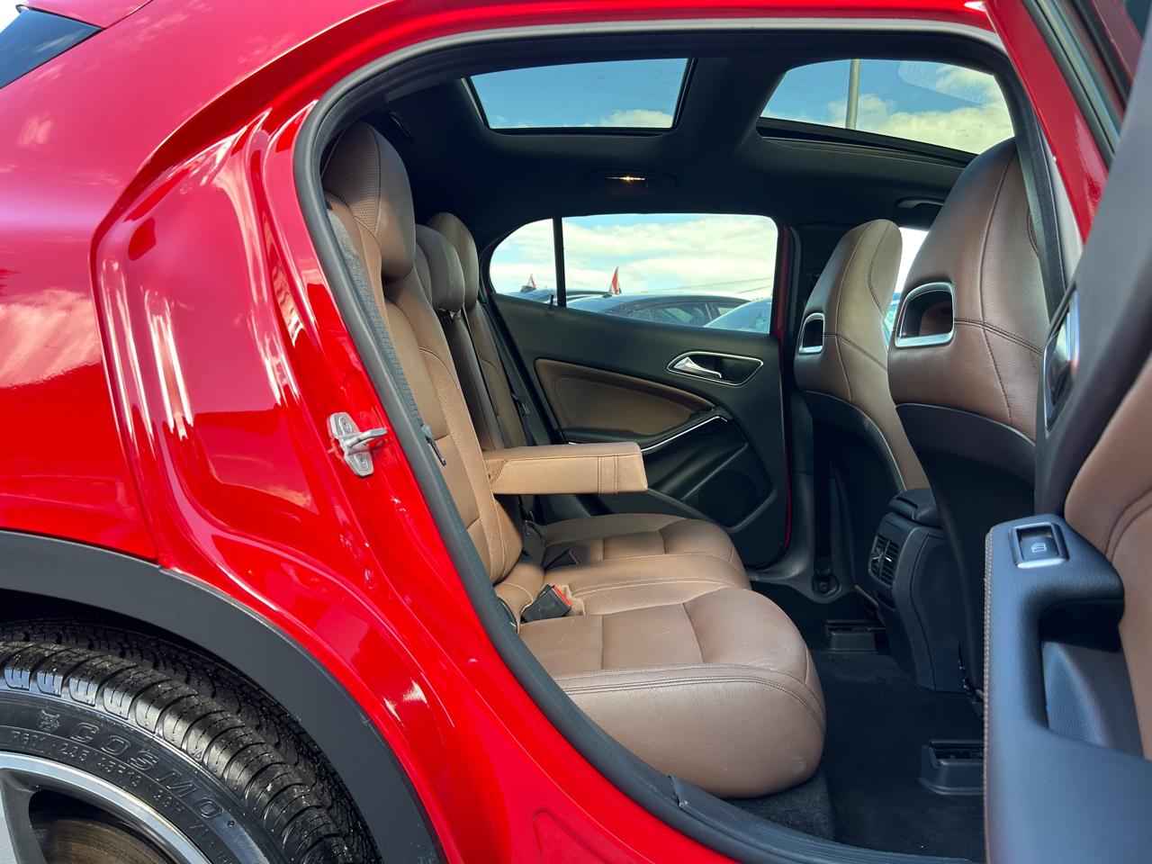 Mercedes-Benz GLA 4MATIC 4dr GLA 250 2016