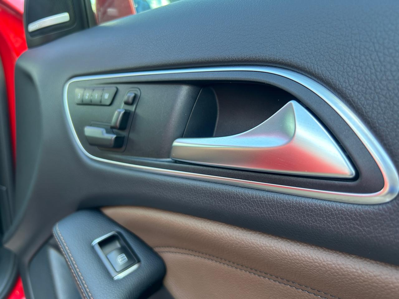 Mercedes-Benz GLA 4MATIC 4dr GLA 250 2016