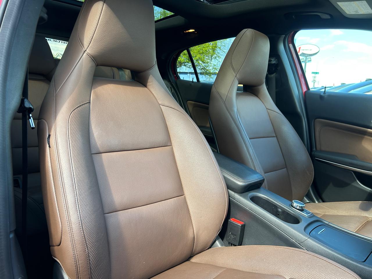 Mercedes-Benz GLA 4MATIC 4dr GLA 250 2016