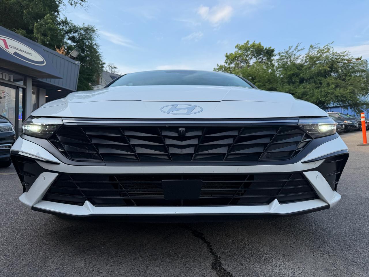 Hyundai Elantra Limited IVT 2024