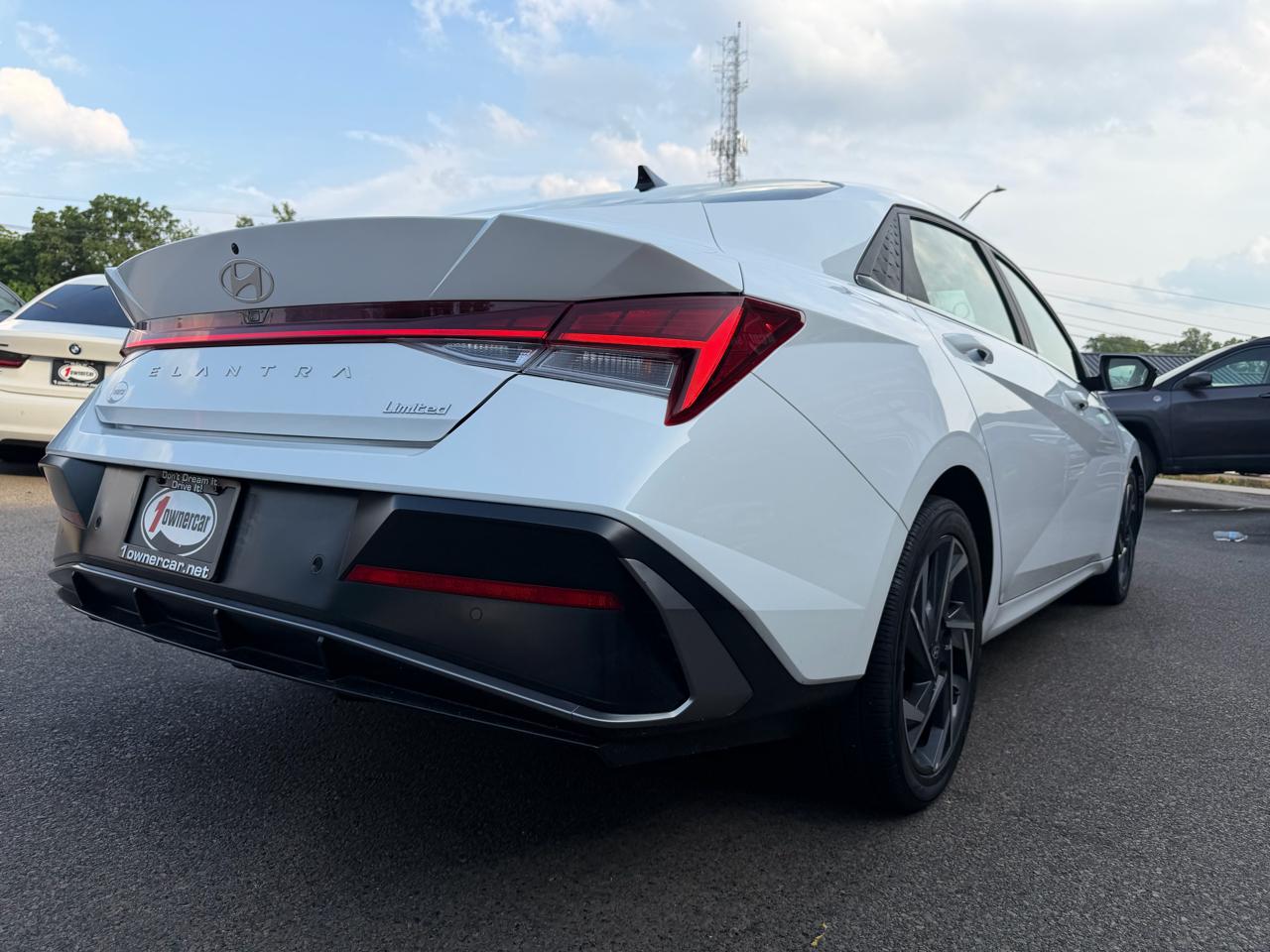 Hyundai Elantra Limited IVT 2024