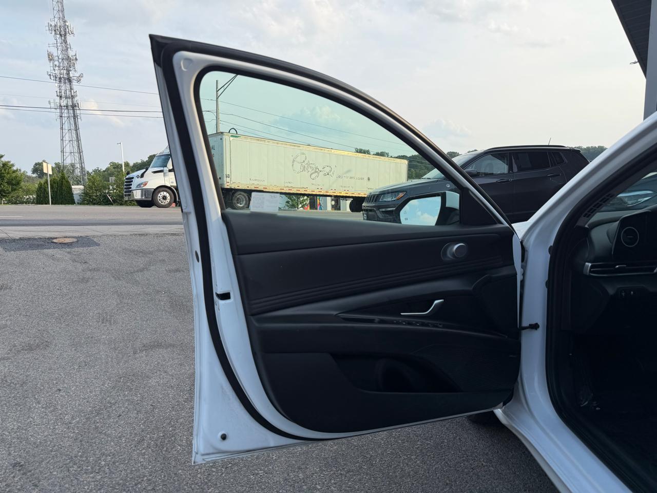 Hyundai Elantra Limited IVT 2024