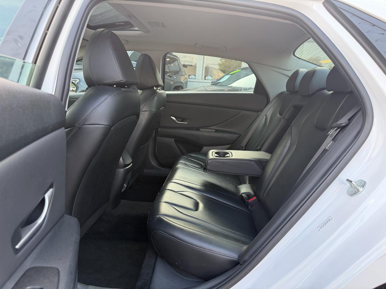 Hyundai Elantra Limited IVT 2024