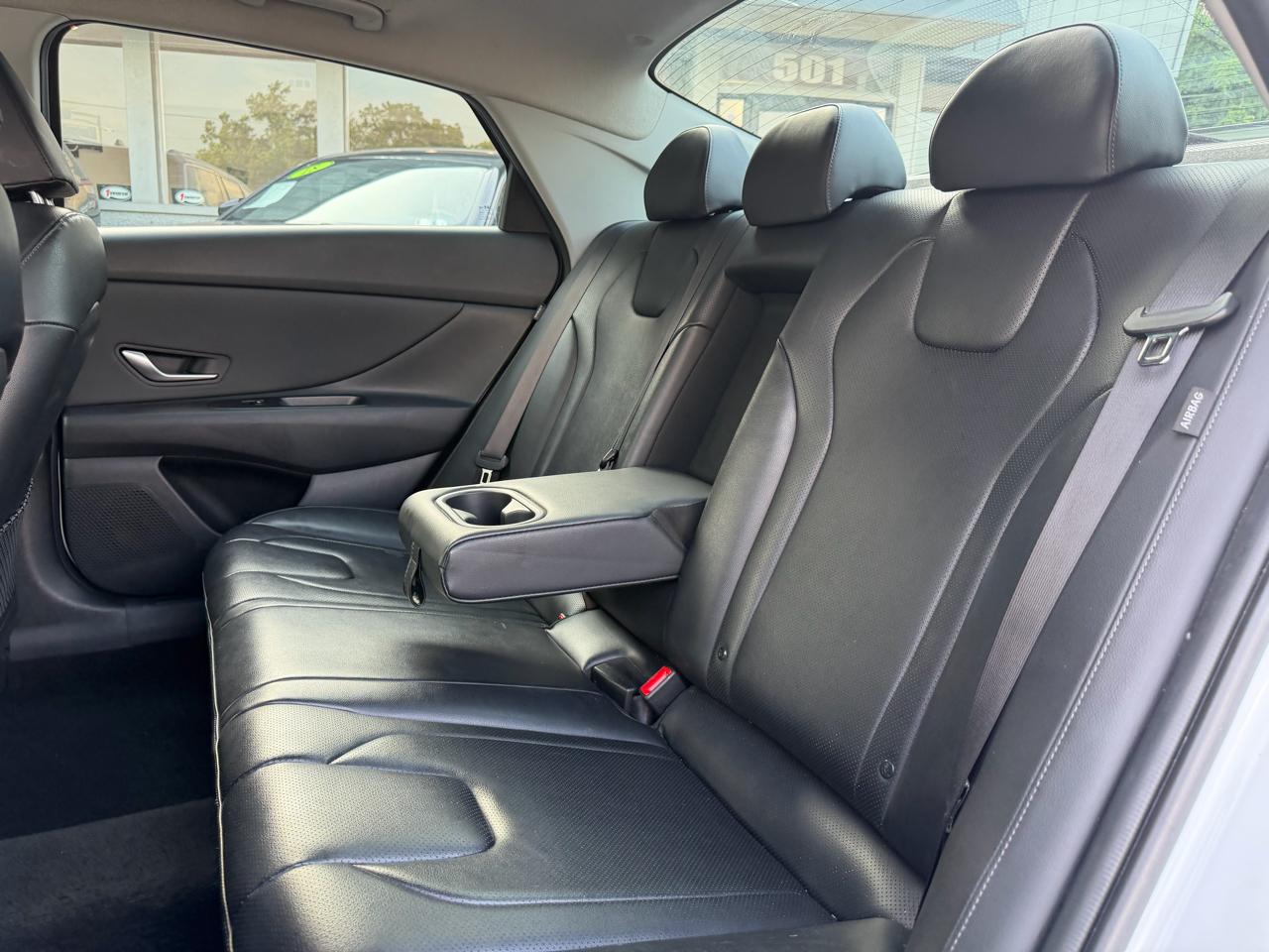 Hyundai Elantra Limited IVT 2024