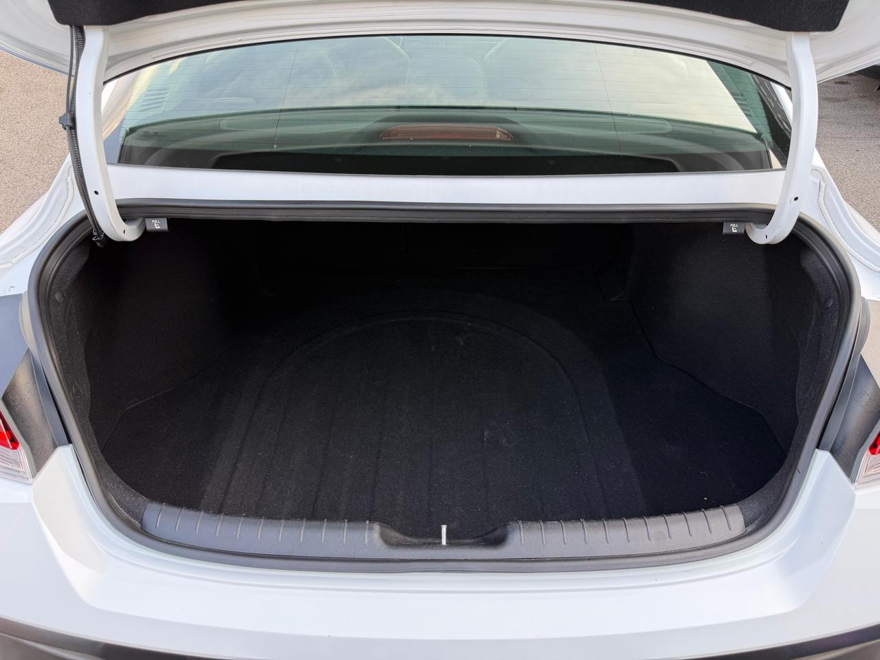 Hyundai Elantra Limited IVT 2024