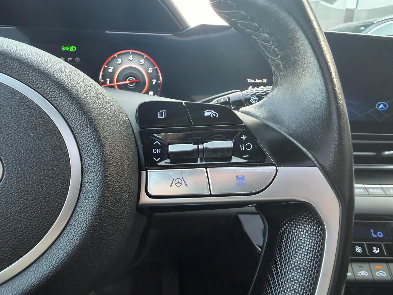 Hyundai Elantra Limited IVT 2024
