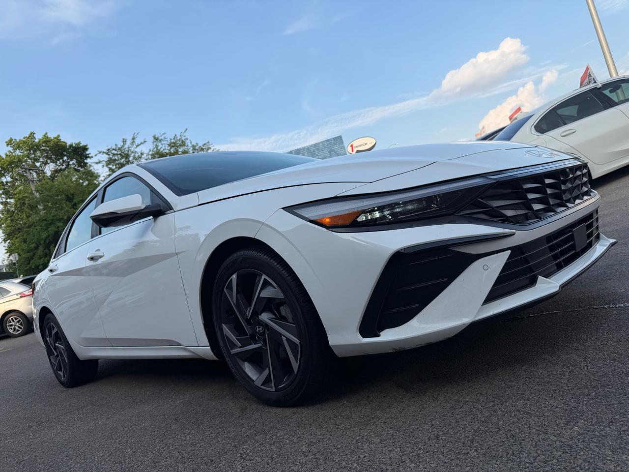 Hyundai Elantra Limited IVT 2024