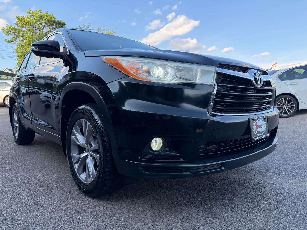 Toyota Highlander AWD 4dr V6 LE (Natl) 2015