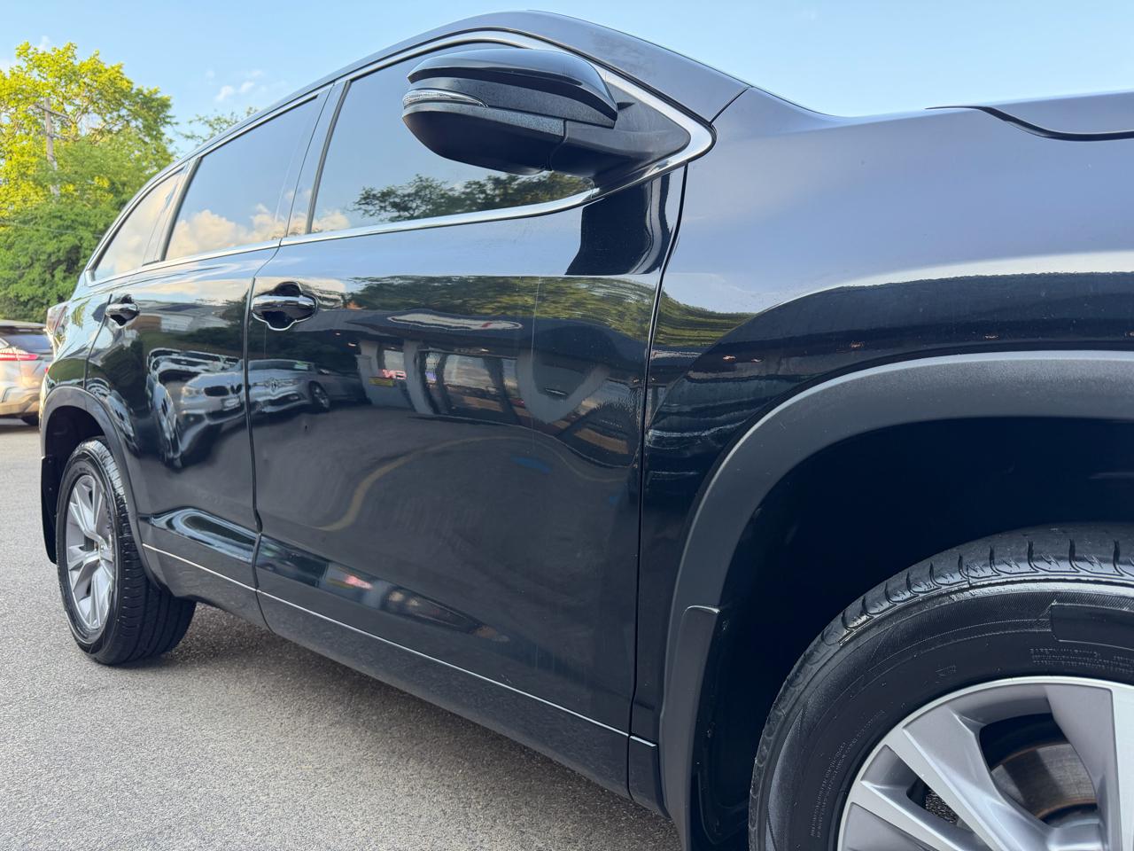 Toyota Highlander AWD 4dr V6 LE (Natl) 2015