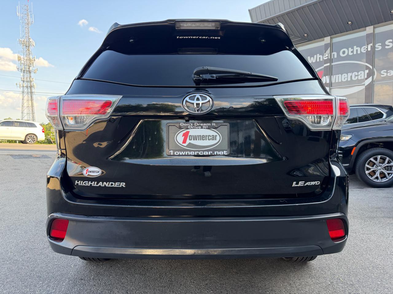 Toyota Highlander AWD 4dr V6 LE (Natl) 2015