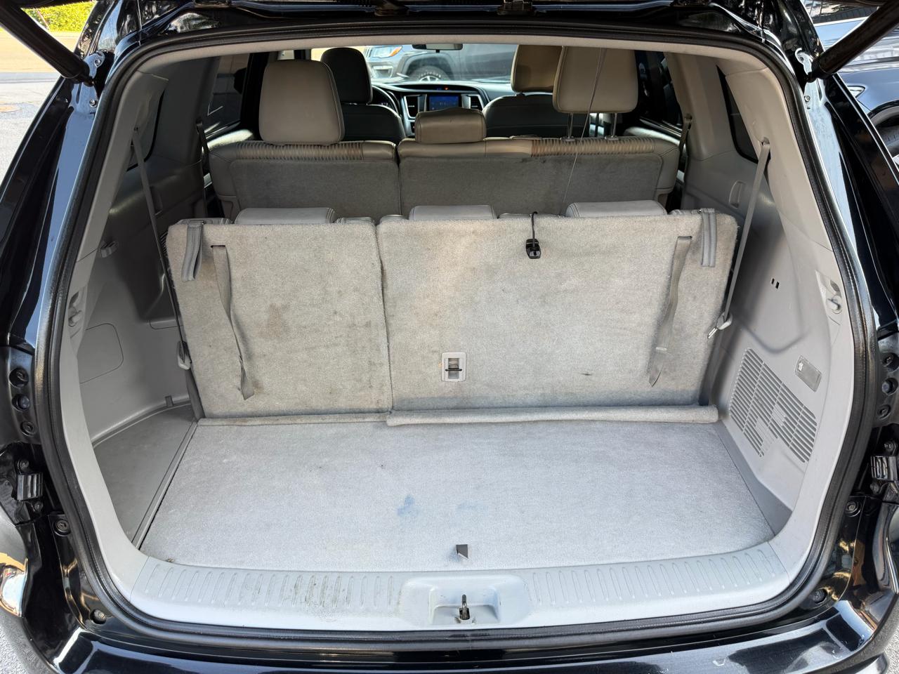 Toyota Highlander AWD 4dr V6 LE (Natl) 2015