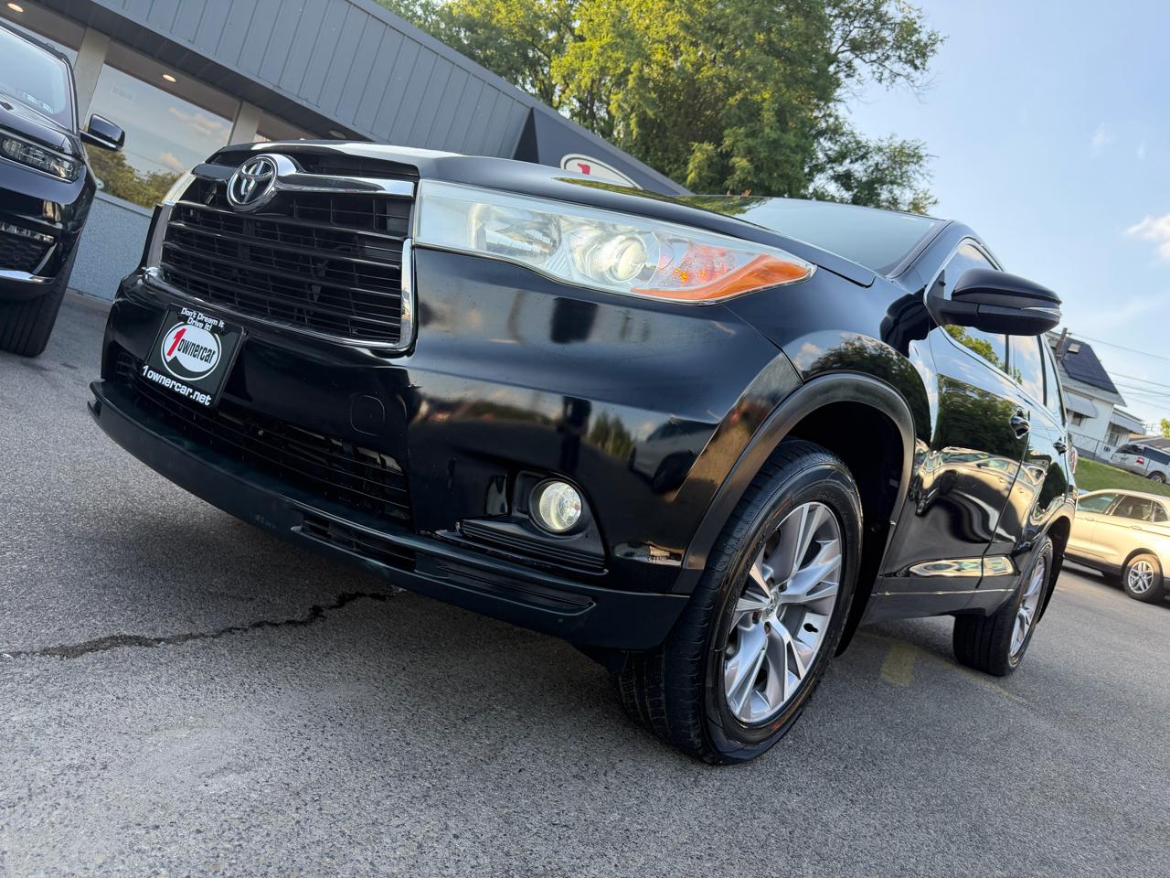 Toyota Highlander AWD 4dr V6 LE (Natl) 2015