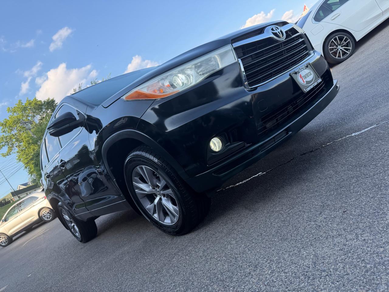 Toyota Highlander AWD 4dr V6 LE (Natl) 2015