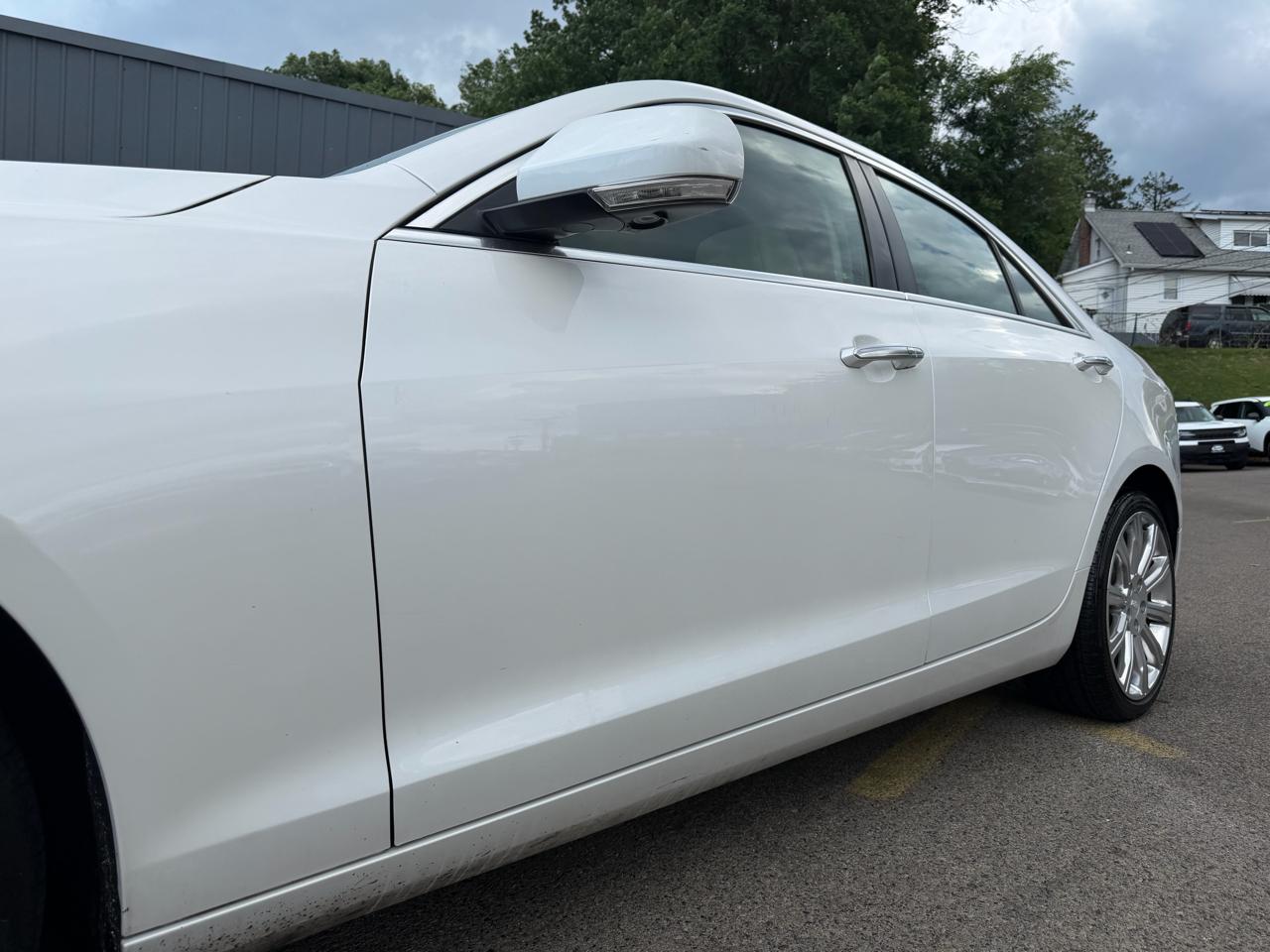 Cadillac ATS Sedan 4dr Sdn 2.0L Luxury Collection AWD 2016