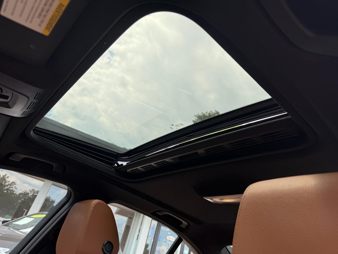 BMW 3 Series 4dr Sdn 328i xDrive AWD SULEV South Africa 2016