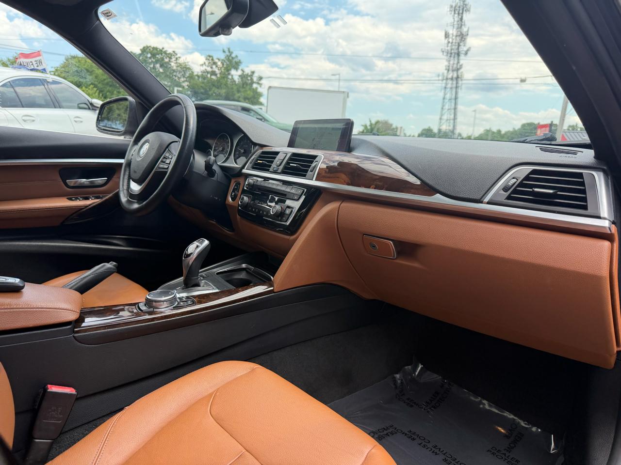 BMW 3 Series 4dr Sdn 328i xDrive AWD SULEV South Africa 2016