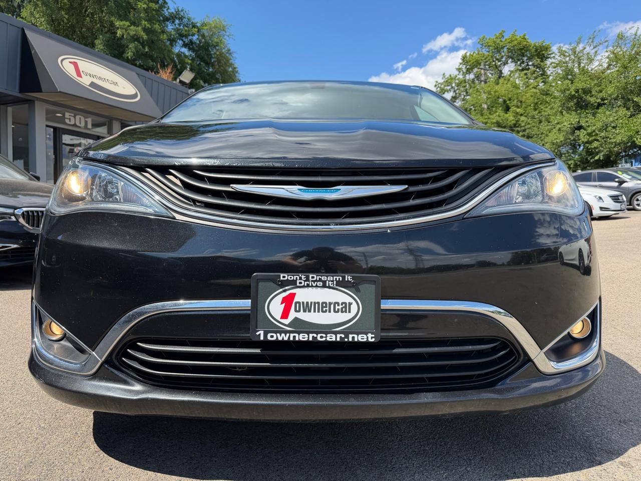 Chrysler Pacifica Hybrid Touring L FWD 2018