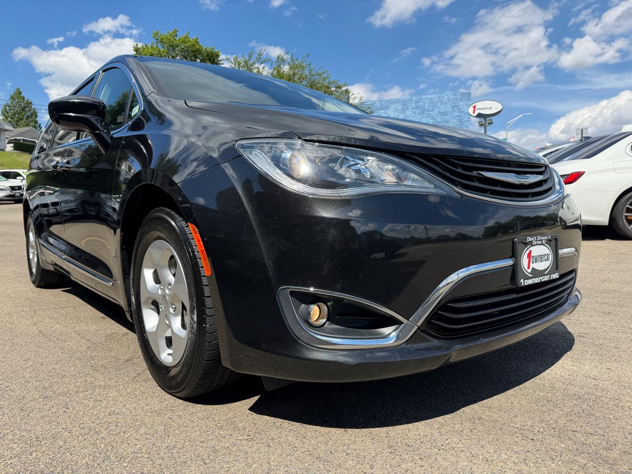 Chrysler Pacifica Hybrid Touring L FWD 2018
