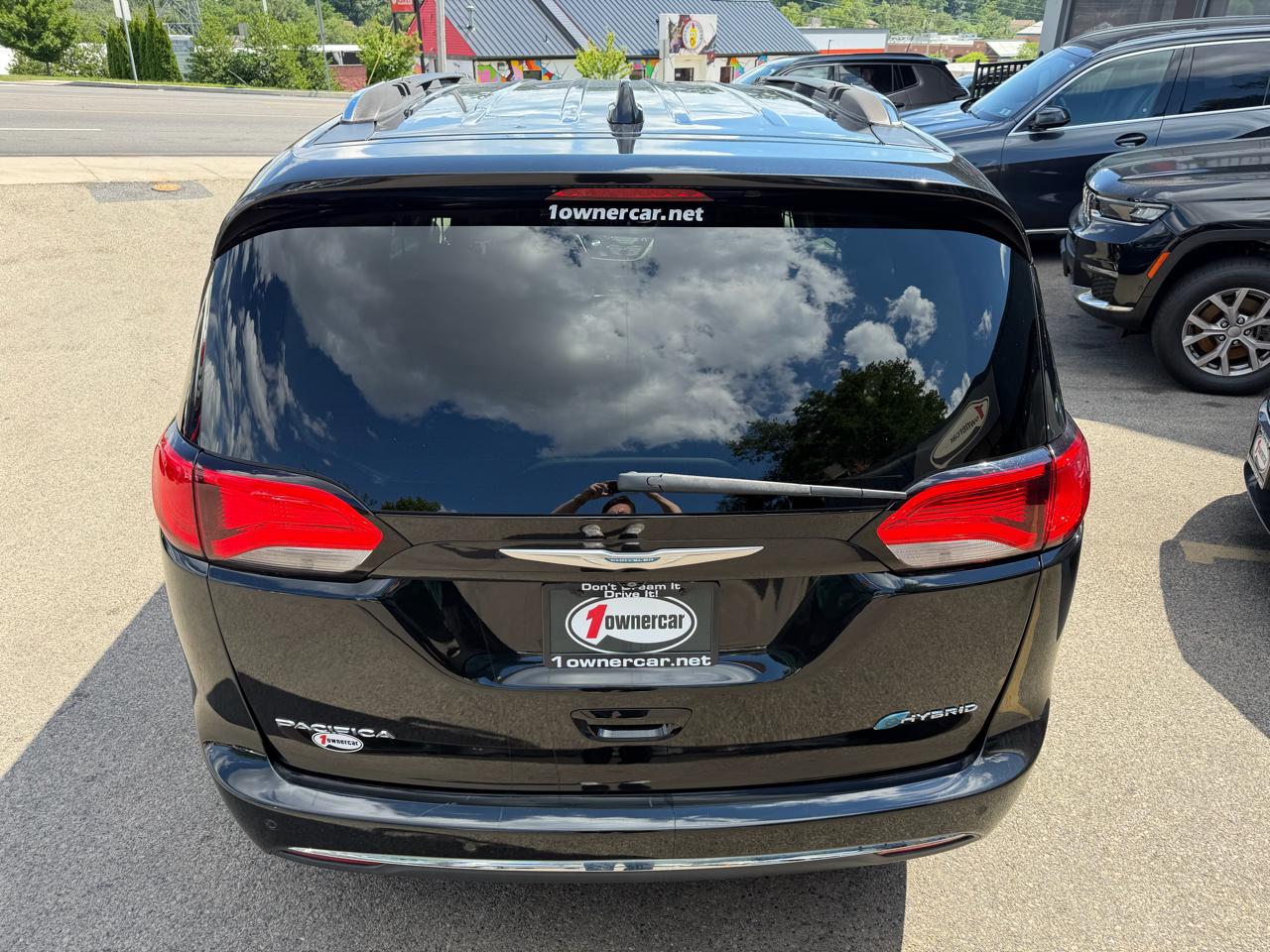 Chrysler Pacifica Hybrid Touring L FWD 2018