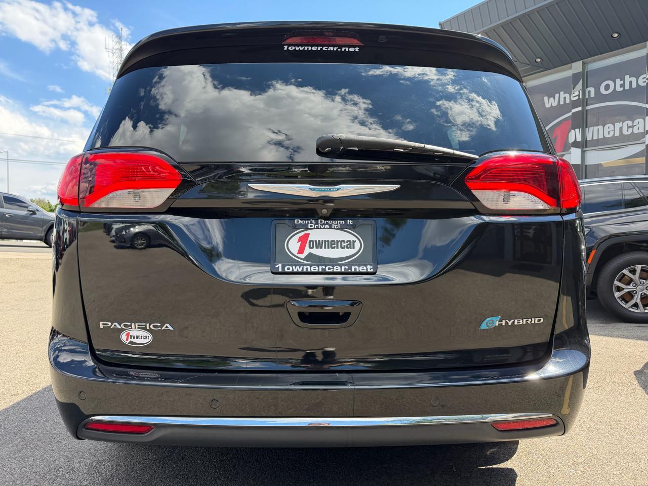 Chrysler Pacifica Hybrid Touring L FWD 2018