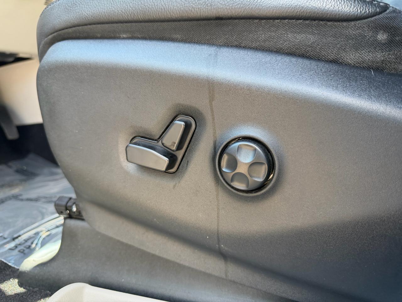 Chrysler Pacifica Hybrid Touring L FWD 2018