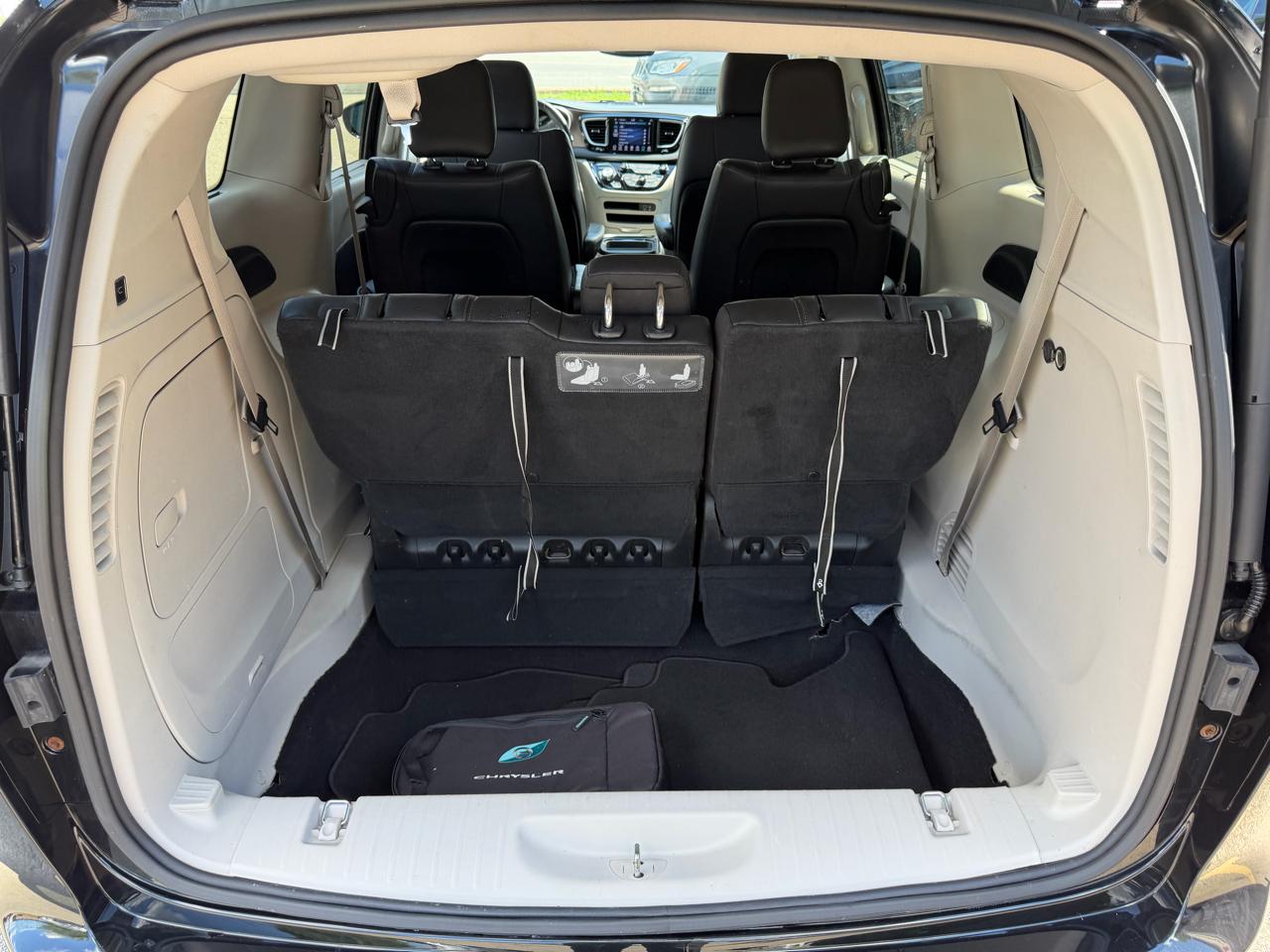 Chrysler Pacifica Hybrid Touring L FWD 2018
