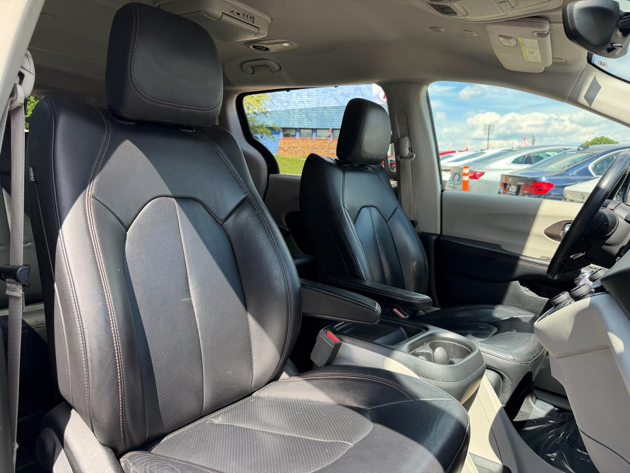 Chrysler Pacifica Hybrid Touring L FWD 2018